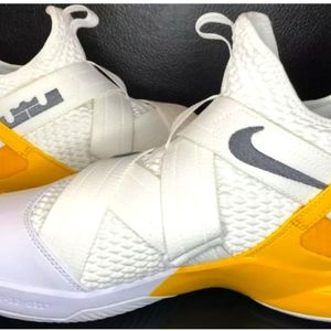 Nike Lebron Soldier XII 12 White Yellow Lebron James Lakers AT3872-106 Size 17